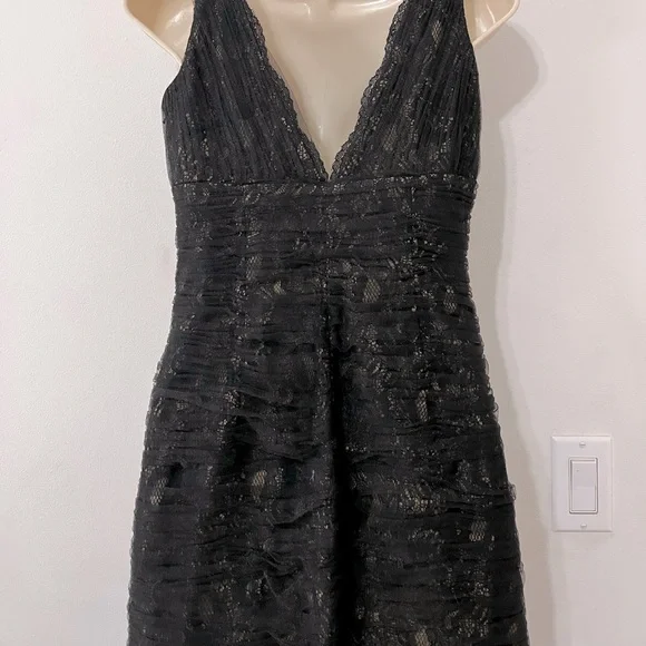 Monique Lhuillier Lusting Over You Black Gown $598 - Picture 11 of 16